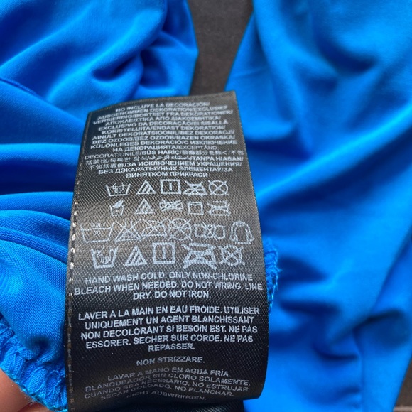 Guess- Ruched, zip back long sleeve shirt, Small - Picture 6 of 6